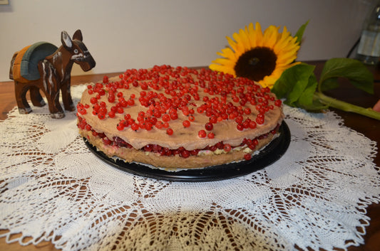 Schoko-Beeren-Rohkosttorte mit Macadamia