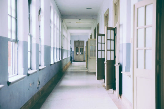 Staatliche Schulen sind Gefängnisse für Kinder